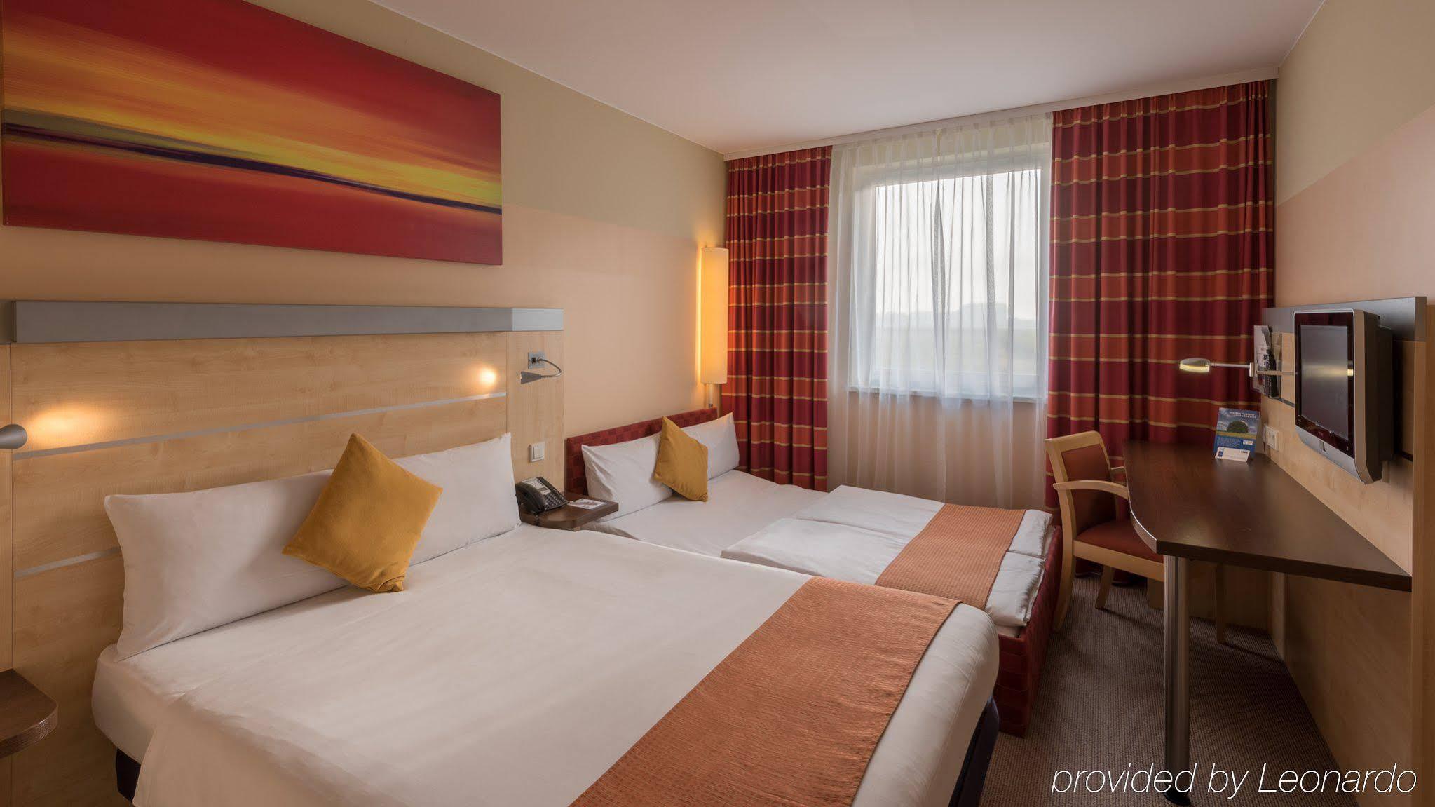 Holiday Inn Express Munich Airport Schwaig bei Nürnberg Екстериор снимка