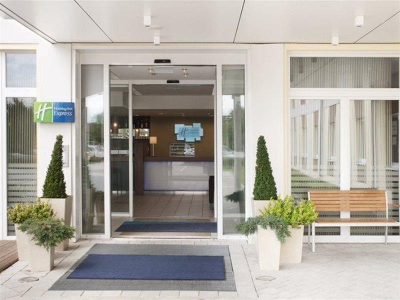Holiday Inn Express Munich Airport Schwaig bei Nürnberg Екстериор снимка