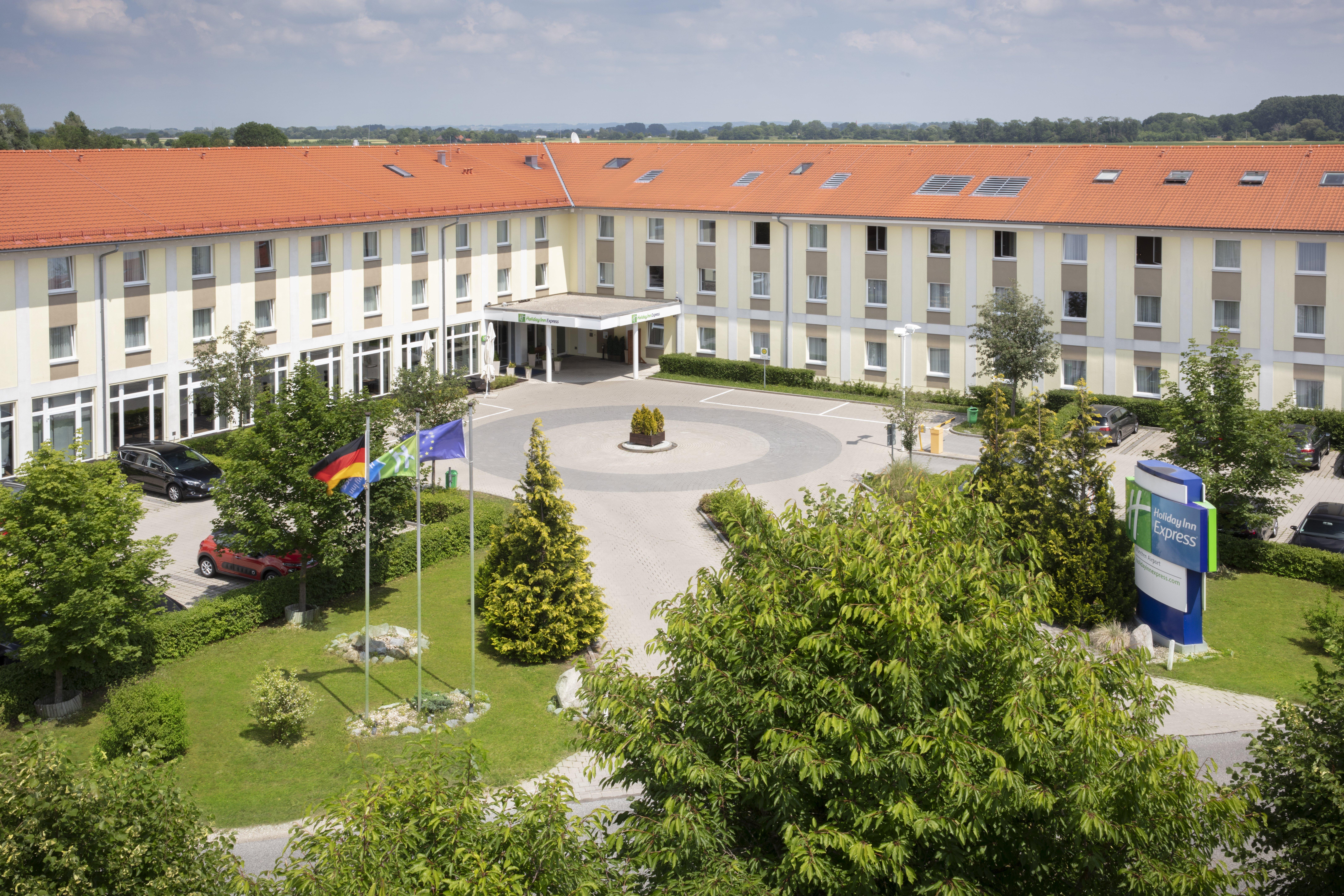 Holiday Inn Express Munich Airport Schwaig bei Nürnberg Екстериор снимка